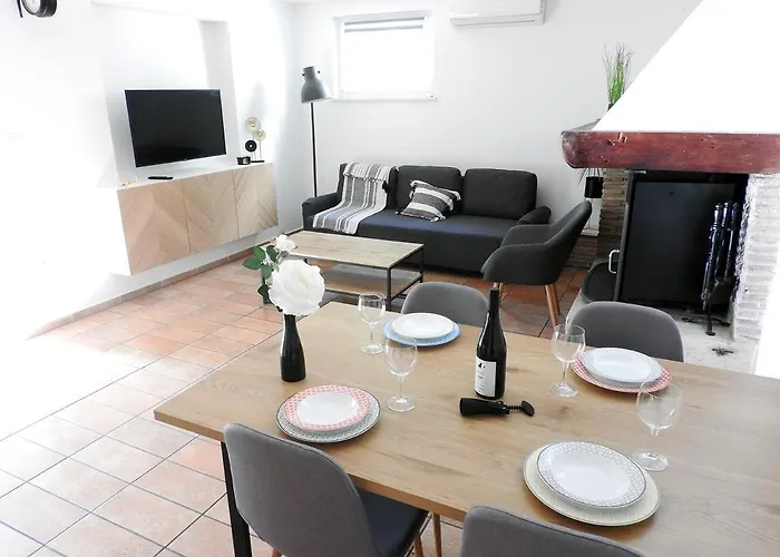 Apartment Lu, Stinjan - Pula