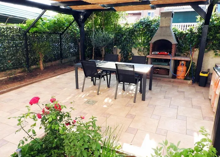 Apartment Lu, Stinjan - Pula